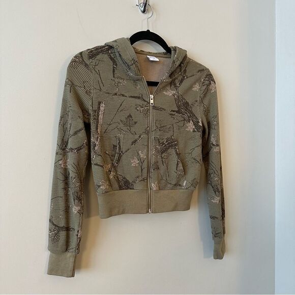 Aritzia-Tna Thermal Zip Hoodie In Pacific Forest - Picture 4 of 10